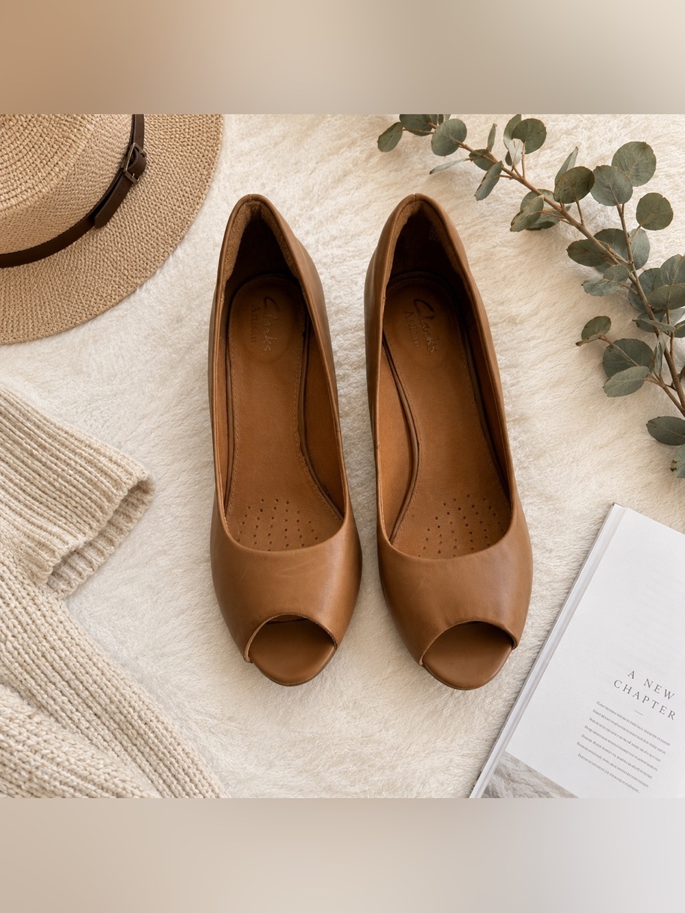 Clarks Artisan Tan Leather Peep Toe Pumps Kitten Heel Shoes Women’s 7.5M